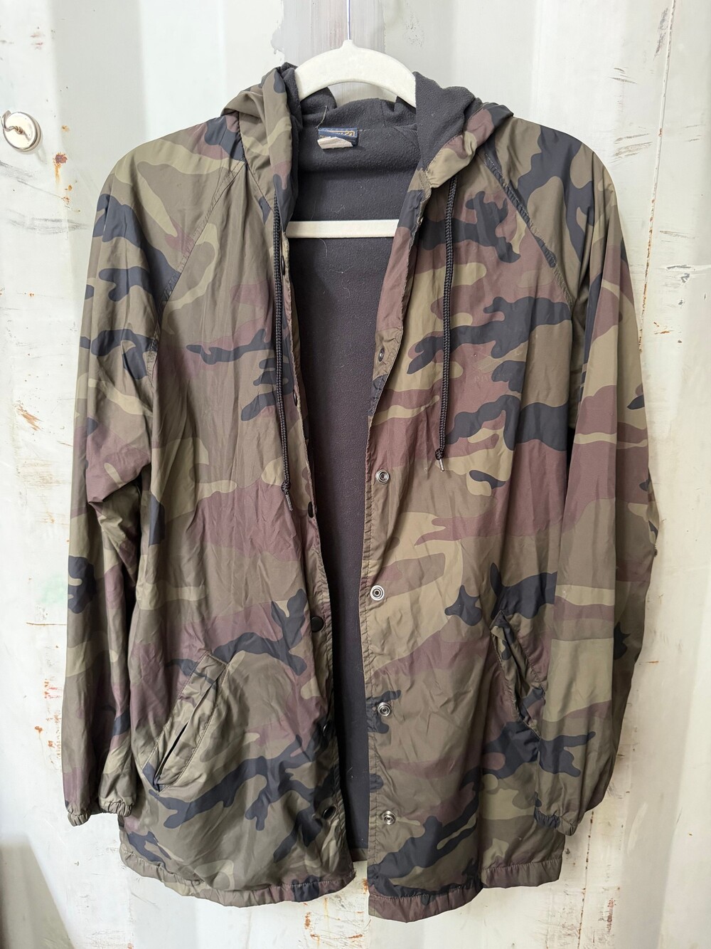 Dark Seas Small Camouflage Hooded Jacket with Black Fleece Lining